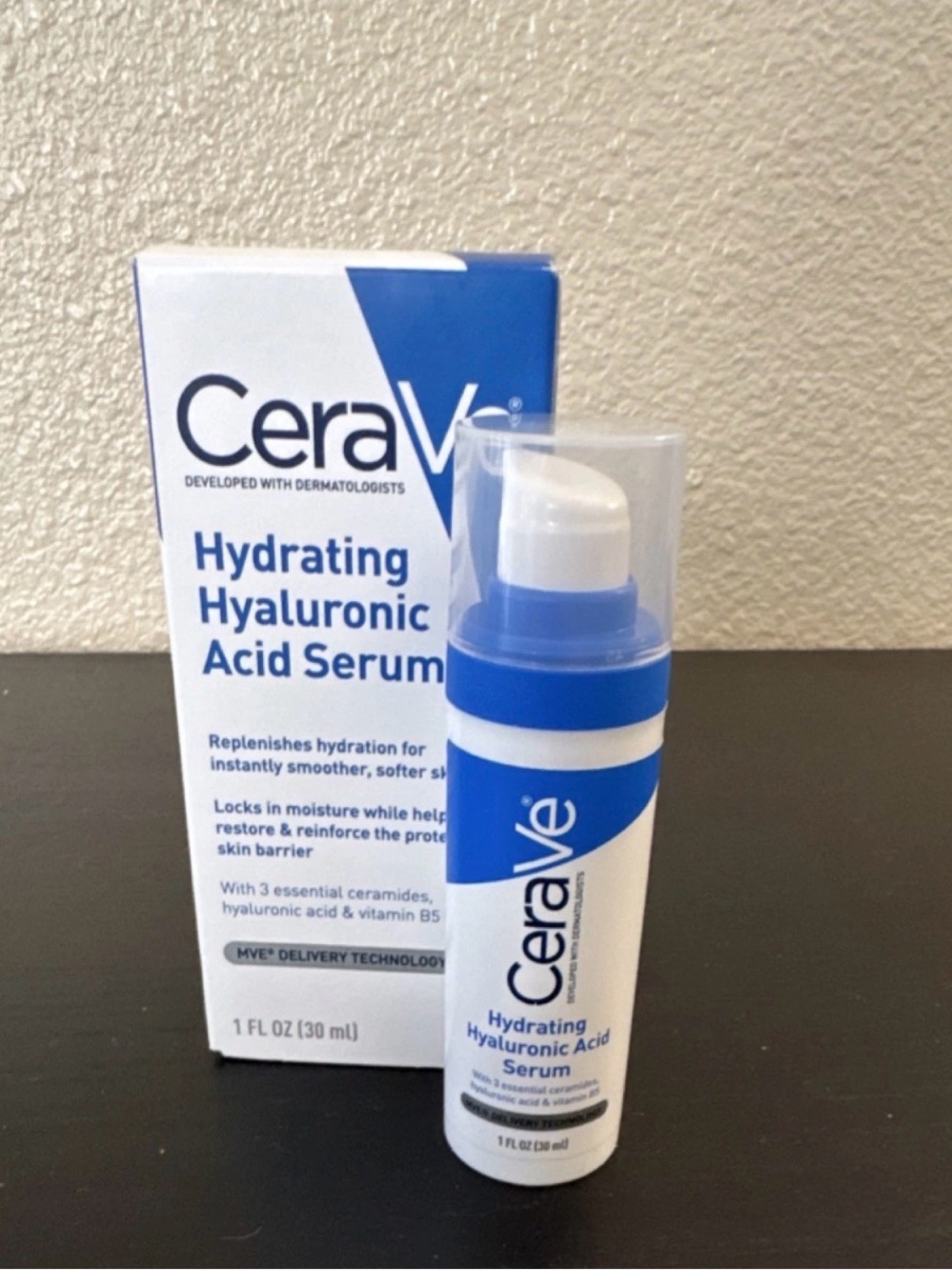 CeraVe Hydrating Hyaluronic Acid Serum 1 fl oz New in Box